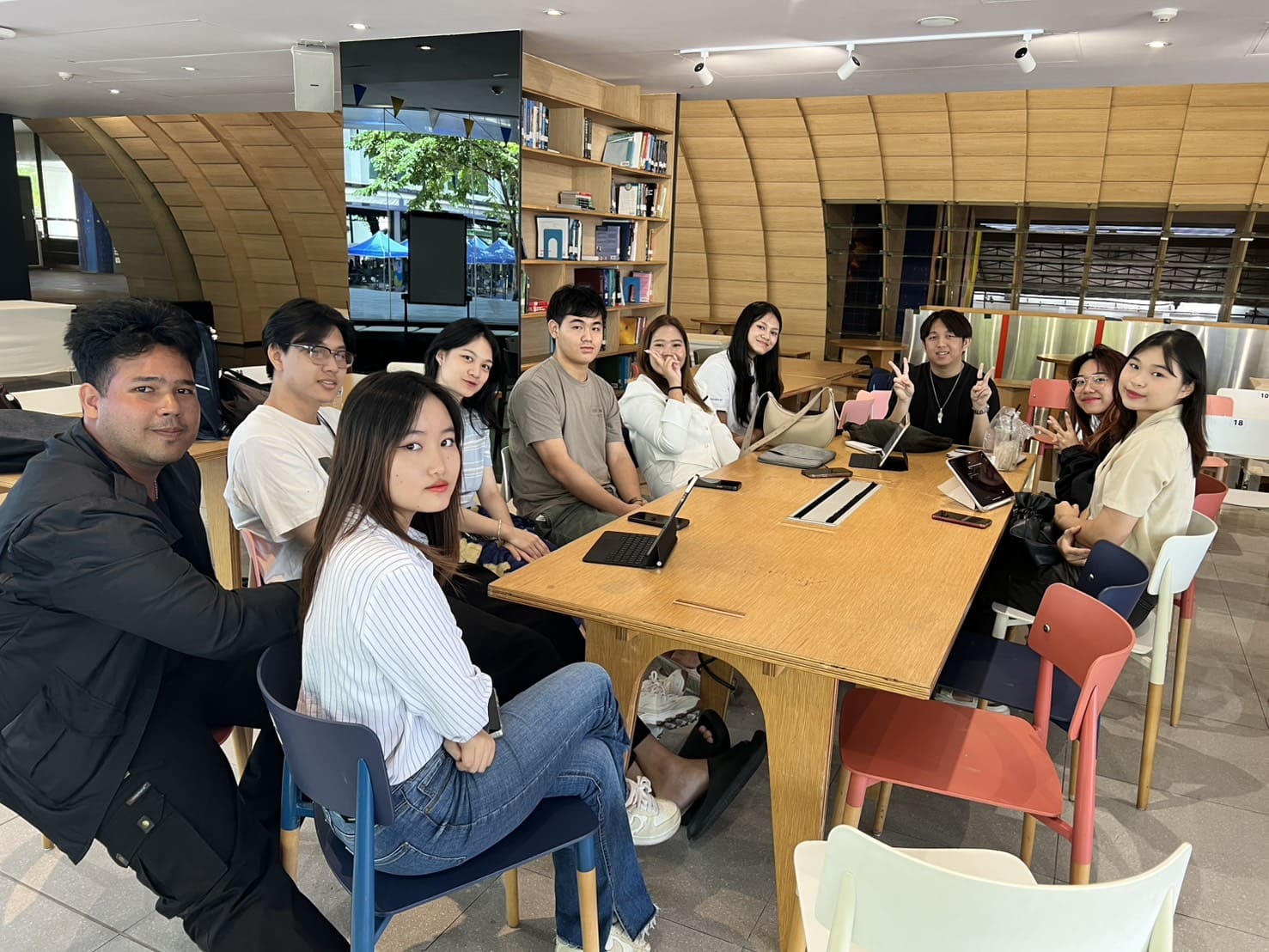 สาขาการตลาดดิจิทัลจัดติวเข้มนักศึกษา เตรียมเข้าร่วมการแข่งขัน “Tri Petch Group Awakens Your Challenge 2025”